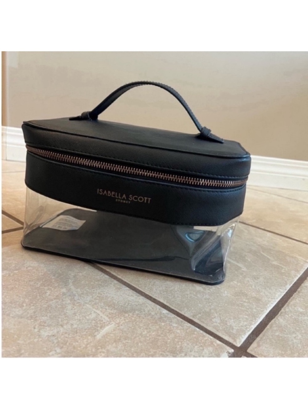 Isabella Scott Sydney makeup / Cosmetics bag. Clear with zipper.